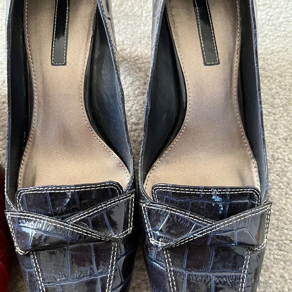 Navy Bandolino pumps - Picture 1 of 6
